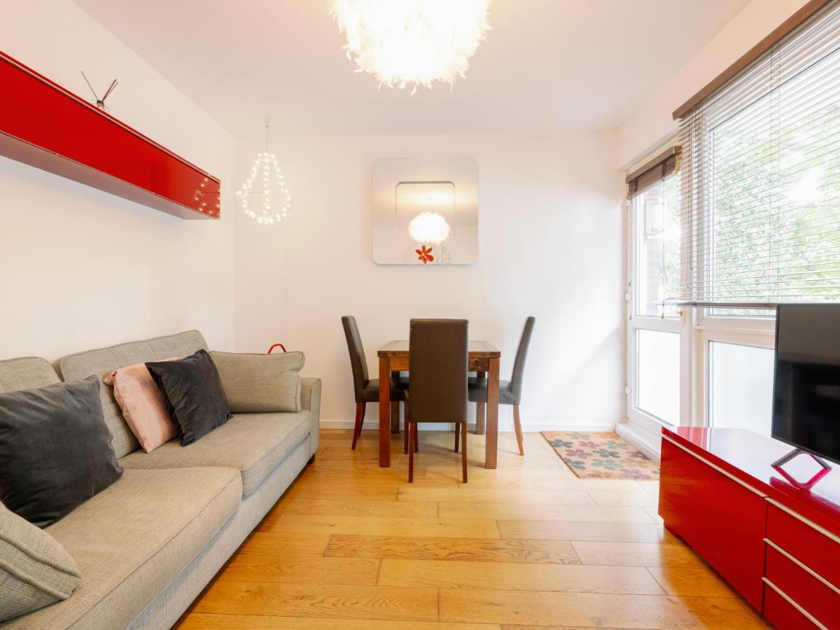 Appartamento Spacious Flat In South With Balcony - Pass The Keys Londra
